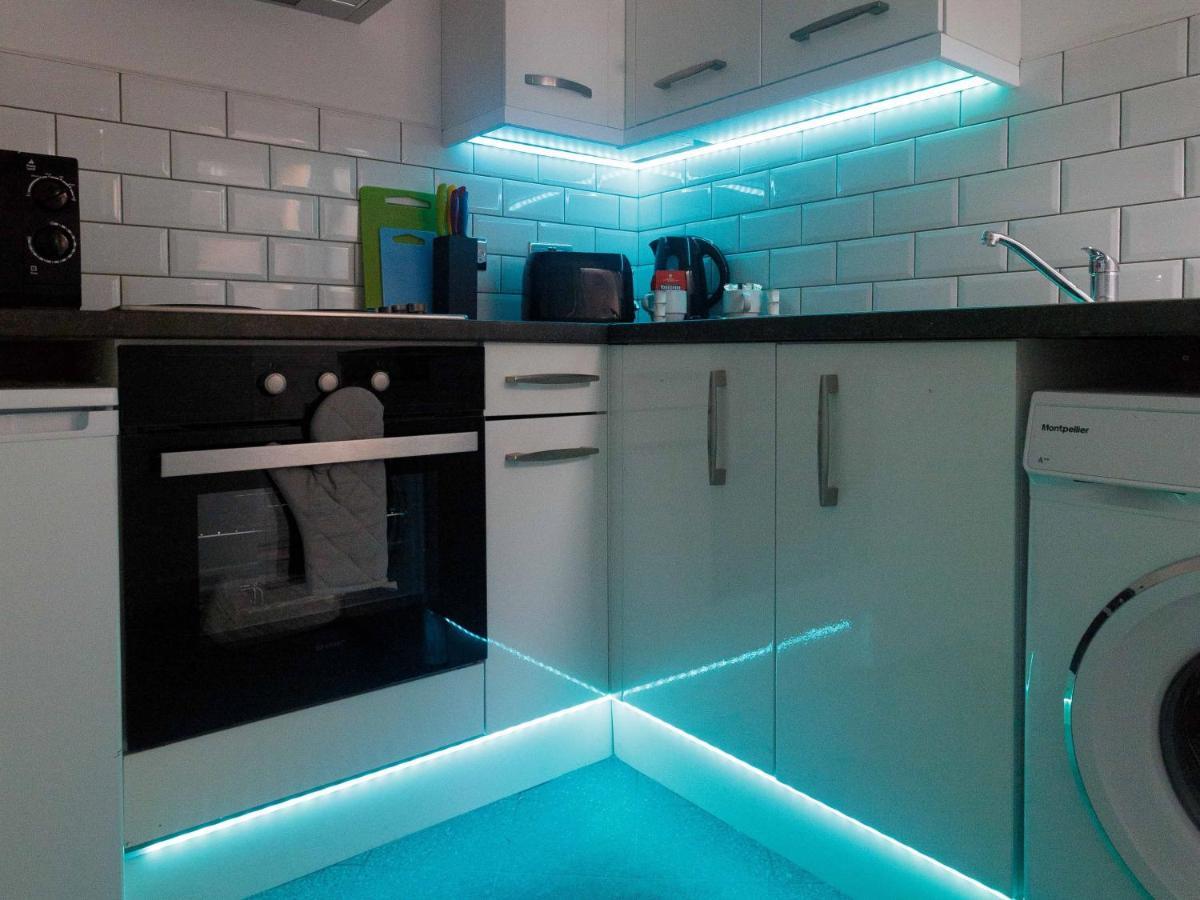 City Hospital Apartments Лидс Экстерьер фото